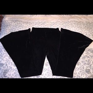 Black Velvet Bell Bottoms🖤🖤